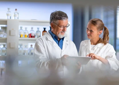 Consultoria química: comercialização de produtos químicos com a PG Negócios
