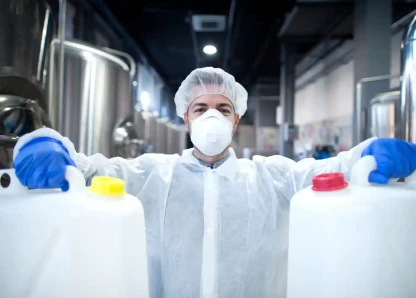 Como garantir conformidade com a ANVISA ao comprar produtos químicos industriais